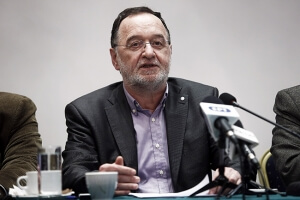 Π. Λαφαζάνης: Έγκλημα των εγκλημάτων το ξεπούλημα του λιμανιού του Πειραιά