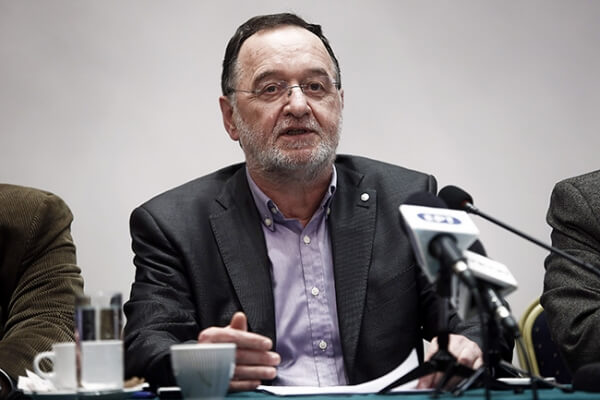 Π. Λαφαζάνης: Έγκλημα των εγκλημάτων το ξεπούλημα του λιμανιού του Πειραιά