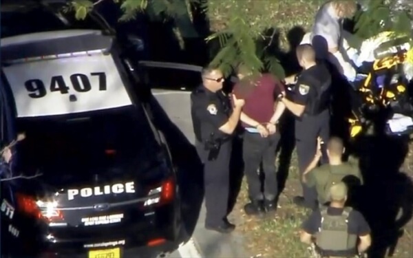 Πρώην μαθητής επέστρεψε στο λύκειο από το οποίο είχε αποβληθεί και δολοφόνησε 17 ανθρώπους