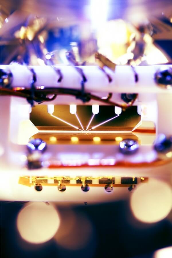 Kβαντικός υπολογιστής που μπορεί να προγραμματισθεί