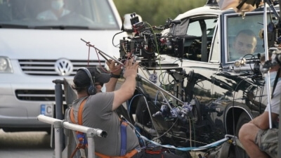 Από τα πλατό του "The Enforcer" στα γυρίσματα του "Indiana Jones 5" ο Αντόνιο Μπαντέρας