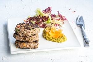 Μπιφτέκια super food με λαχανικά και πουρέ λαχανικών