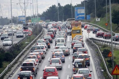 Εγκαταλείπουν οι Θεσσαλονικείς την πόλη λόγω των υψηλών θερμοκρασιών. Αυξημένη η κίνηση προς Χαλκιδική