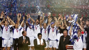 Ιστορική συνάντηση στο Παγκρήτιο με φιλική αναμέτρηση της «χρυσής» Εθνικής Ομάδας του 2004 με βετεράνους της Ίντερ