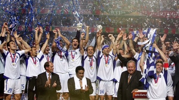 Ιστορική συνάντηση στο Παγκρήτιο με φιλική αναμέτρηση της «χρυσής» Εθνικής Ομάδας του 2004 με βετεράνους της Ίντερ