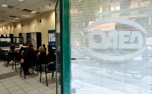 ΕΛΣΤΑΤ: Στο 23,6% διαμορφώθηκε το ποσοστό της ανεργίας το δ' τρίμηνο του 2016 - Στους 1.123.990 οι άνεργοι