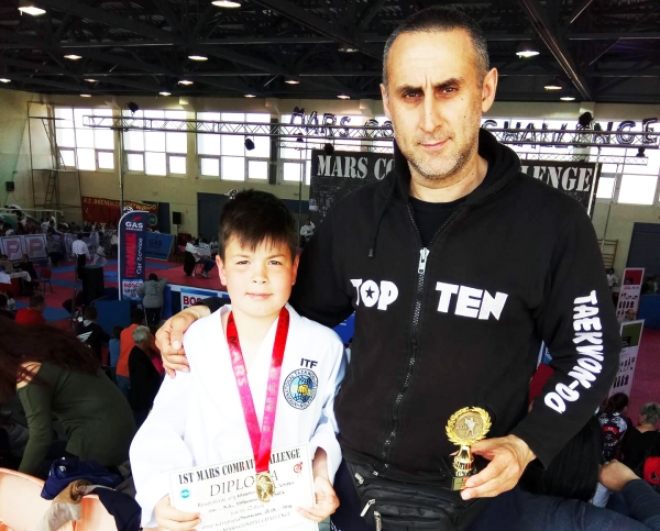 Χρυσό μετάλλιο για την Μακεδονική Φάλαγγα του Χριστόφορου Μποζίνη