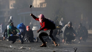 Δύο νεκροί στη διάρκεια της "Ημέρας της οργής". Απομόνωση των ΗΠΑ στο Συμβούλιο Ασφαλείας