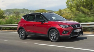 Πρώτη δοκιμή της ισχυρότερης έκδοσης του νέου Seat Arona στη Βαρκελώνη