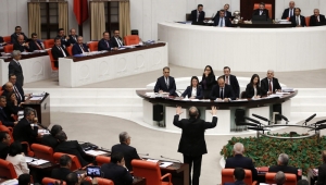 Τουρκία: Σύρραξη στην Εθνοσυνέλευση για την αναθεώρηση του Συντάγματος