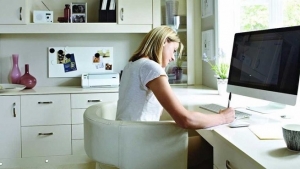 Η τηλεργασία λόγω κορονοϊού αρχίζει να «ζορίζει» τα ευρυζωνικά δίκτυα, αλλά και να ανοίγει νέες ευκαιρίες για τους χάκερς