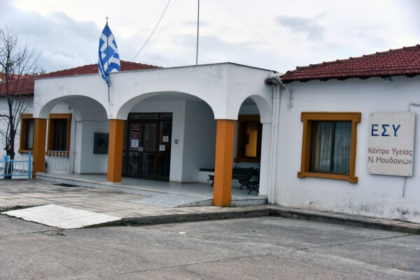 Τοποθέτηση προκατασκευασμένου οικίσκου στο ΚΥ Ν. Μουδανιών για τα ύποπτα κρούσματα COVID19