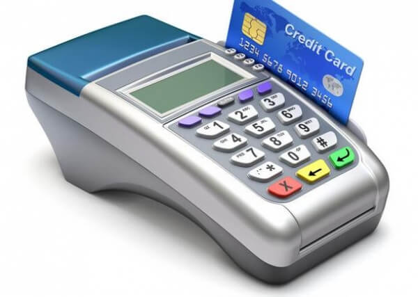 Παραμένει το 30% του εισοδήματος που πρέπει να πραγματοποιηθεί με «πλαστικό χρήμα»