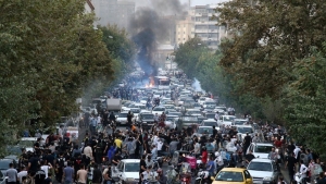 Για 12η ημέρα συνεχίζονται οι διαδηλώσεις στο Ιράν, για τον θάνατο της Μαχσά Αμινί