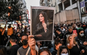 11 οι νεκροί στις διαδηλώσεις διαμαρτυρίας στο Ιράν