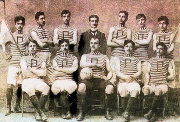 Ποδοσφαιρική ομάδα &quot;Πόντος&quot;: Απαγχονίστηκαν από τους τούρκους το 1921 για να τιμήσουν την φανέλα τους