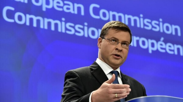 Βάλντις Ντομπρόβσκις: Αναμένουμε συμφωνία στο Eurogroup και χρειαζόμαστε συμφωνία. H Ελλάδα ανταποκρίθηκε στις υποχρεώσεις της