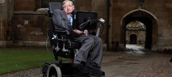 Στίβεν Χόκινγκ: Ο άνθρωπος που, πριν πεθάνει, νίκησε τον χρόνο και έγραψε την ιστορία του