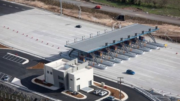 Απ.Τζιτζικώστας: "Απαράδεκτη η απόφαση για τα διόδια"