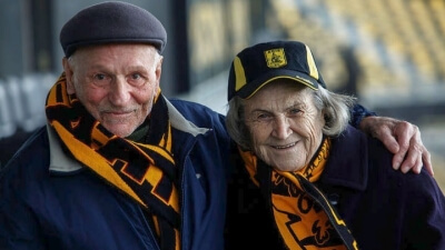 Μια ζωή όλο Άρης! Η 82χρονη οπαδός των κιτρίνων που δεν έχει χάσει αγώνα