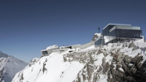 Το νέο Μουσείο James Bond "007 Elements" βρίσκεται σε κορυφή βουνού της Αυστρίας