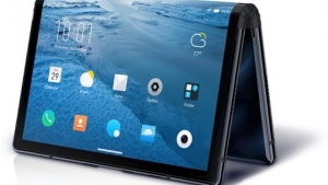 Η Royole αιφνιδίασε τους πάντες, παρουσιάζοντας το πρώτο στον κόσμο «έξυπνο» κινητό τηλέφωνο που διπλώνει σαν πορτοφόλι!