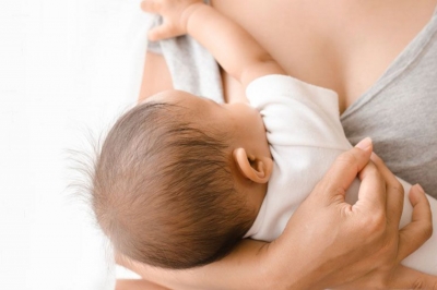 Η κατανάλωση αλκοόλ από τη μητέρα ενόσω θηλάζει, εγκυμονεί κινδύνους για τον εγκέφαλο του παιδιού και τις νοητικές ικανότητές του