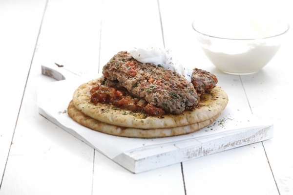 Γιαουρτλού κεμπάμπ συγκλονιστικά με τέλεια σάλτσα εζμέ