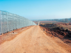 Έβρος- Οι διακινητές, τα περάσματα και η άμυνα της συνοριοφυλακής