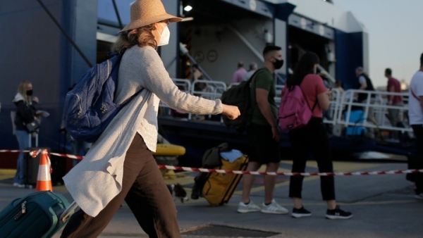 Πώς θα γίνεται η μετακίνηση στα νησιά από τη Δευτέρα 5/7