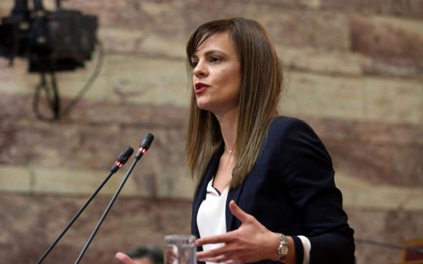 Έφη Αχτσιόγλου: σύντομα η ρύθμιση των 120 δόσεων για τις οφειλές ελευθέρων επαγγελματιών και αυτοαπασχολούμενων προς τον ΕΦΚΑ