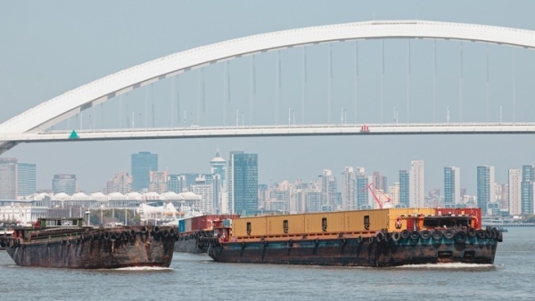 Σε ισχύ οι επιπρόσθετοι τελωνειακοί δασμοί των ΗΠΑ - Στο 104% για την Κίνα