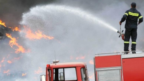 Πέφτει η θερμοκρασία, δυναμώνουν οι άνεμοι και αυξάνεται ο κίνδυνος πυρκαγιών