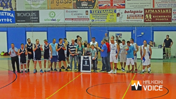 ΑΓΩΝΑΣ ΜΠΑΣΚΕΤ ΣΤΗ ΜΝΗΜΗ ΧΡΗΣΤΟΥ ΚΑΖΑΚΟΥ ΣΤΑ ΜΟΥΔΑΝΙΑ (VIDEO)