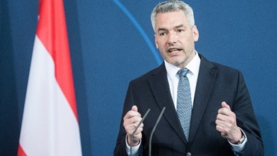 Στη Μόσχα ο Αυστριακός καγκελάριος: Πίεση για ανθρωπιστικούς διαδρόμους στην Ουκρανία