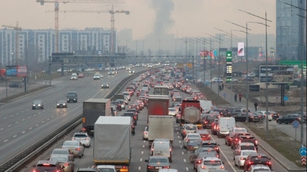 Ουκρανία: Οι ρωσικές δυνάμεις κερδίζουν εδάφη, η Δύση επιβάλλει κυρώσεις