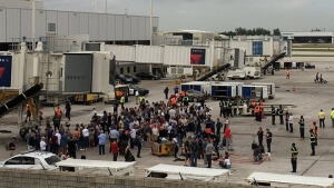 ΗΠΑ: Ένας βετεράνος του πολέμου στο Ιράκ άνοιξε πυρ στο αεροδρόμιο Φορτ Λόντερντεϊλ, σκοτώνοντας πέντε ανθρώπους