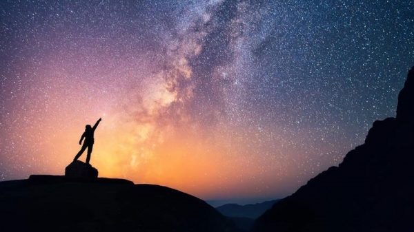 Επιστήμονες υπολόγισαν για πρώτη φορά όλο το φως των άστρων από την αρχή του σύμπαντος