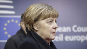Η Μέρκελ ζητεί από τη Βρετανία να διευκρινίσει γρήγορα τις προθέσεις της